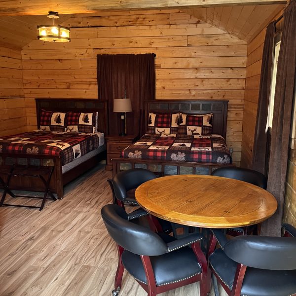Cabin 13, 2 queen beds, bathroom