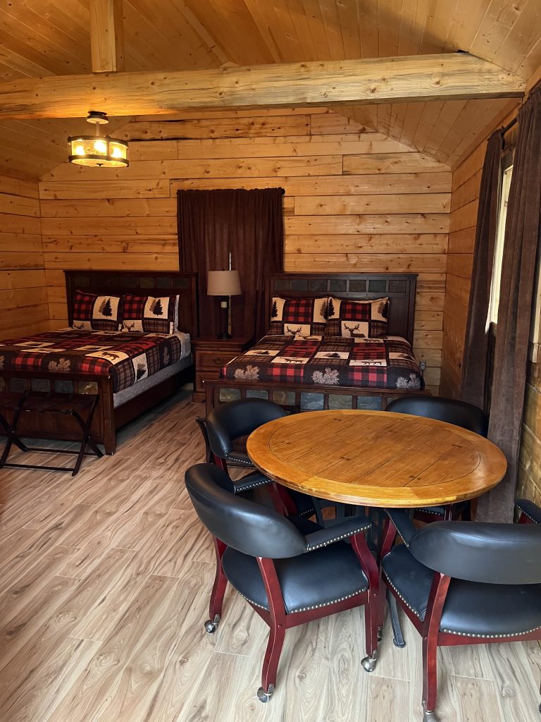Cabin 13, 2 queen beds, bathroom